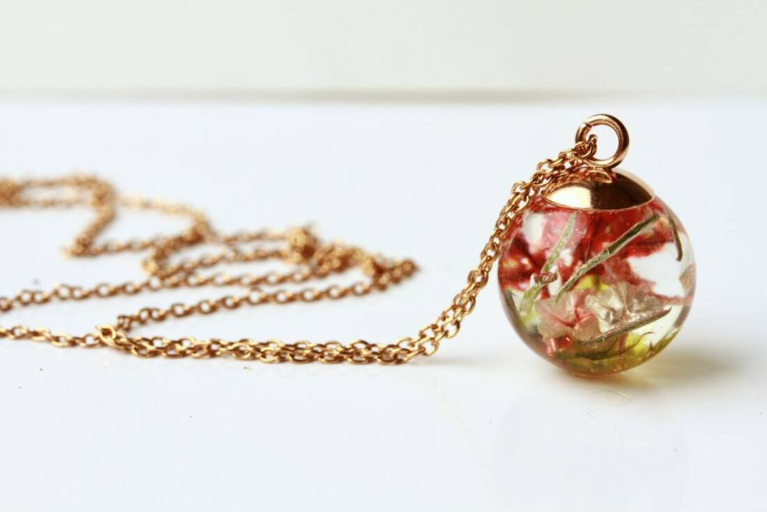Kette mit Blüten