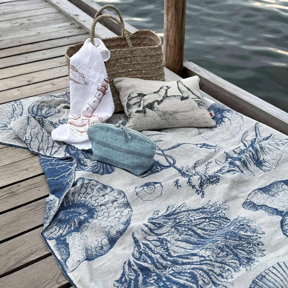 Decke mit Muschelmotiv