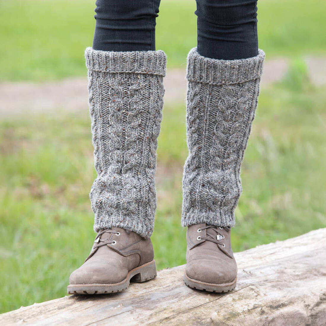 Strickset Beinstulpen mit Zopfmuster