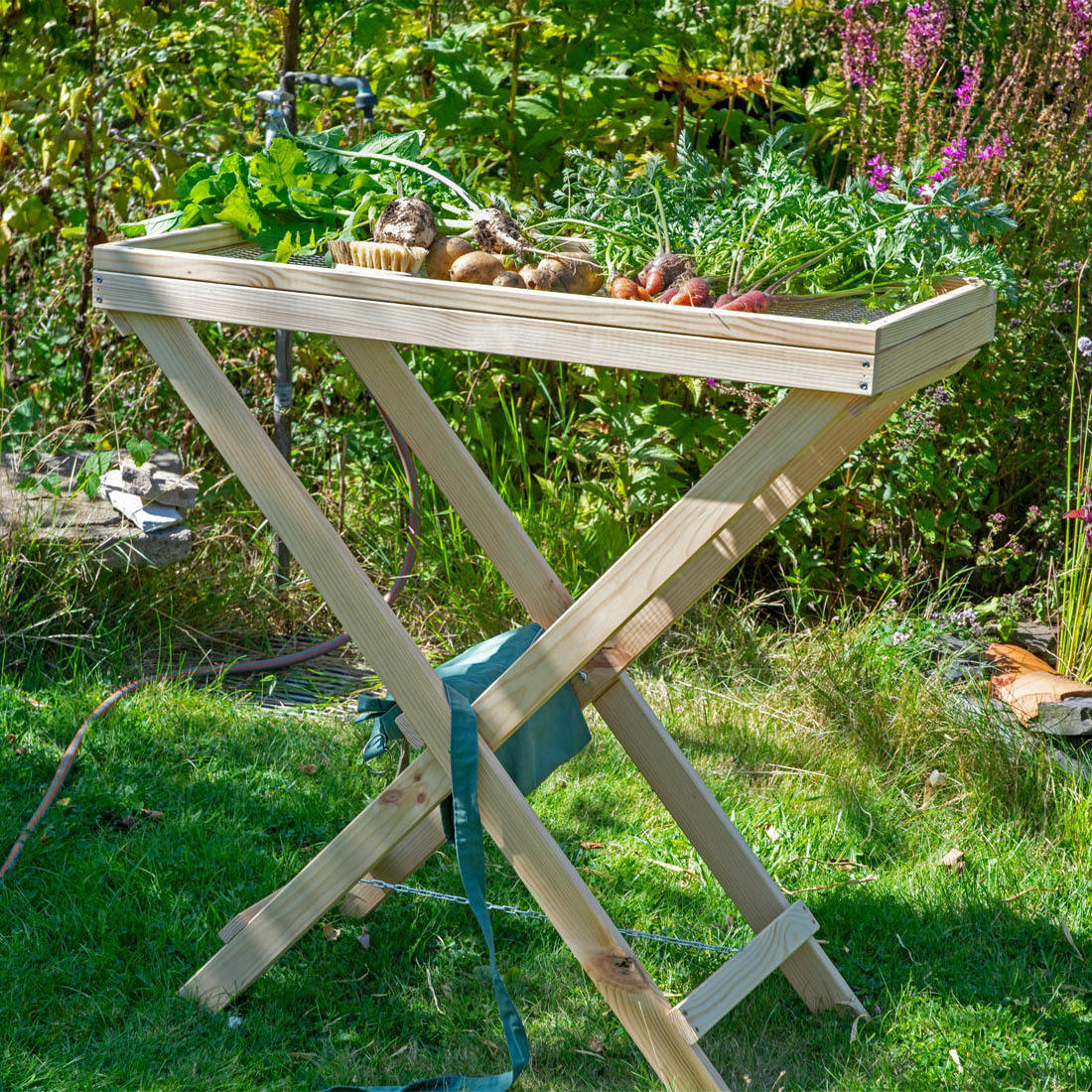 Erntetisch aus Kiefernholz, mit Waschfunktion