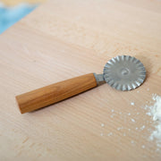 Teigrädchen mit Kirschholzgriff