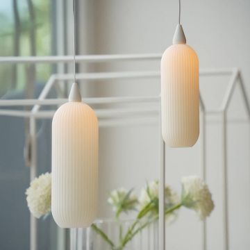 Hängelampe mit Rillenstruktur, LED